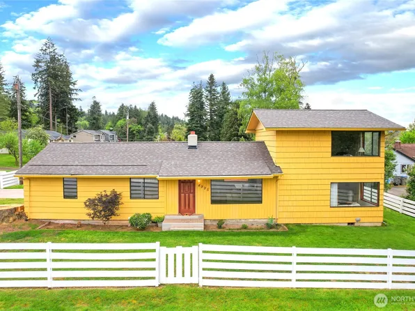 4995 Johnson Street NW, Bremerton, WA 98311