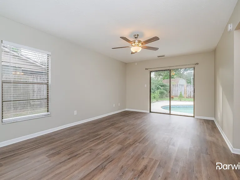 610 Shady Nook Dr — Photo 2
