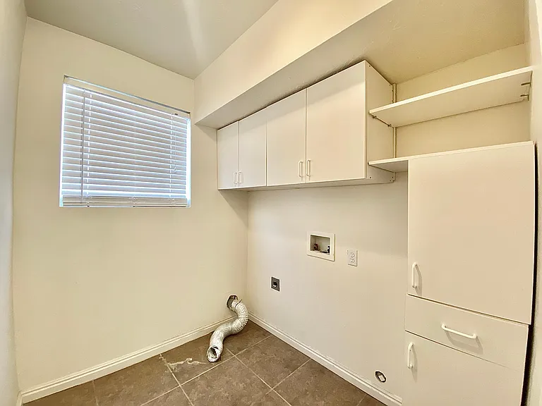 1434 N 2575 W — Photo 14