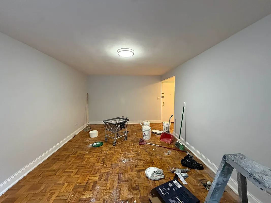 950 Rutland Road 212