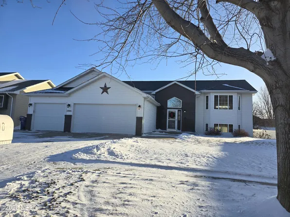 1806 7th St NE, Watertown, SD 57201