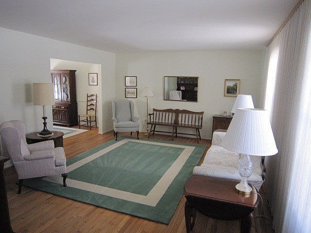 2nd image of 9927 Courthouse Woods Ct
