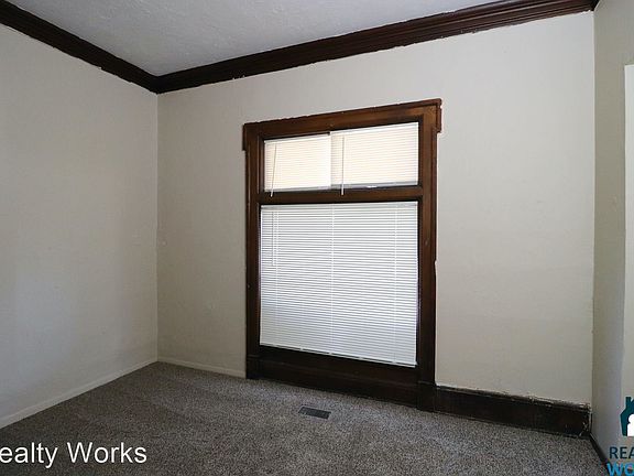 4th image of 202 S 27th St #1