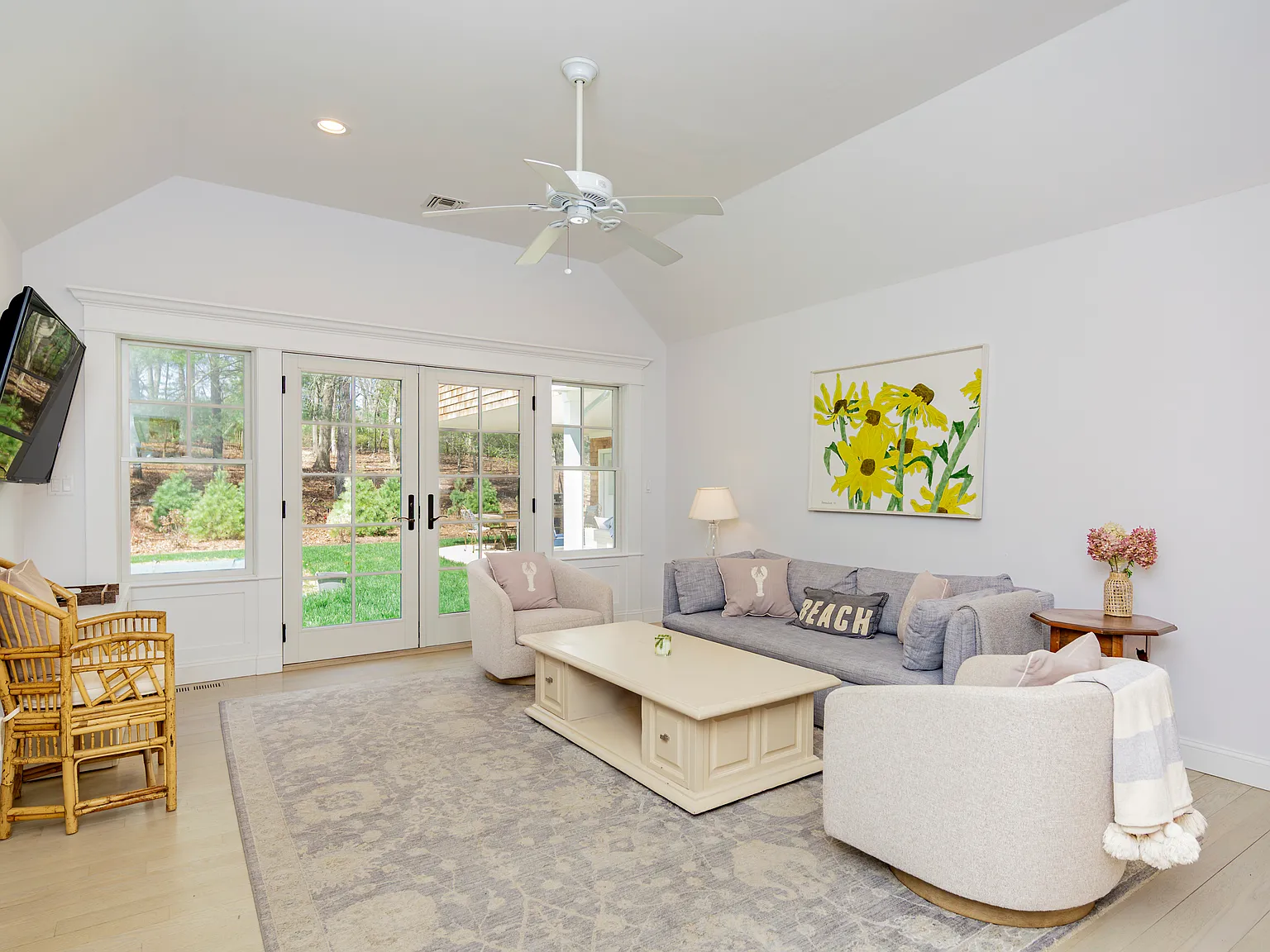 Charming Modern July Rental in Amagansett — Photo 4