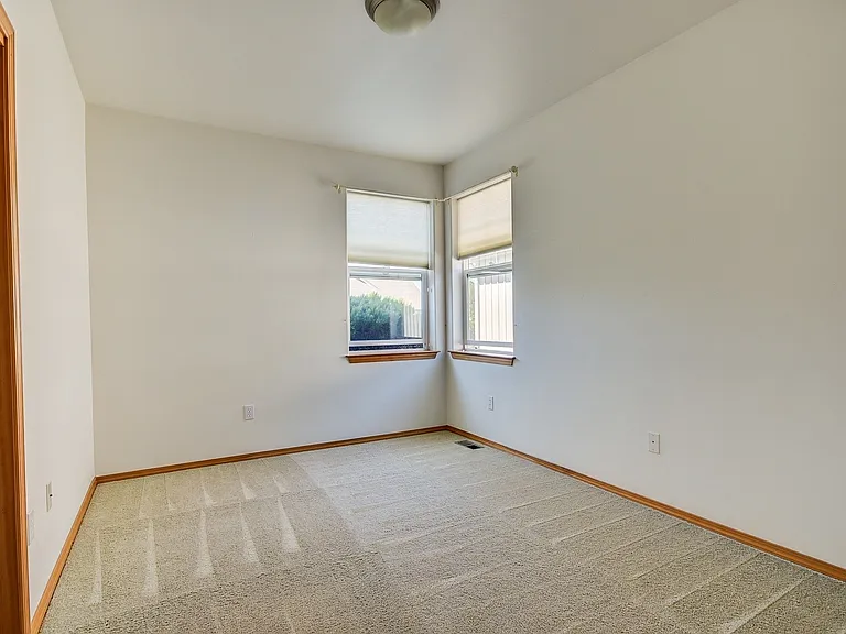 1232 SW Xavier Dr — Photo 11