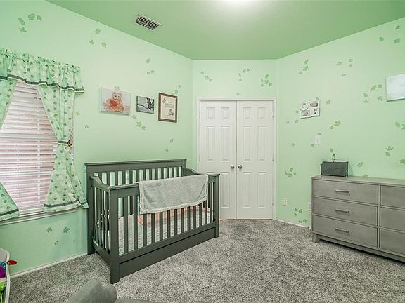 5th image of 9208 Newport Ln