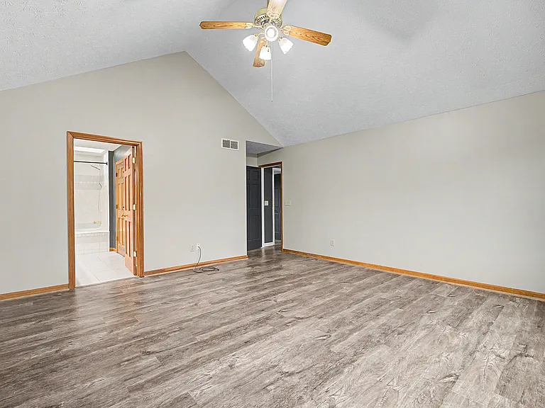 2242 Rosina Dr — Photo 34