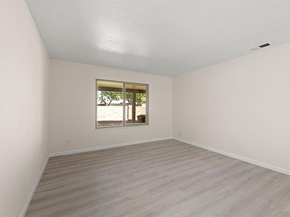 3rd image of 2230 Kimwood Ln