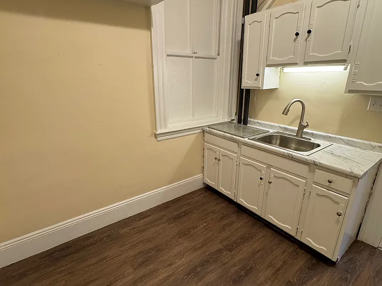 1521 Washington St #16 — Photo 7