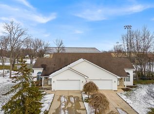 505 Mollies Way, De Pere, WI 54115