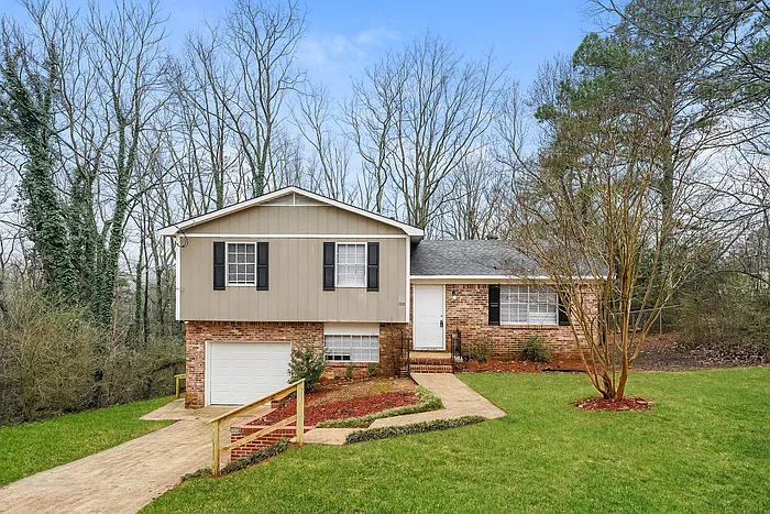 1333 Turf Dr — Photo 1
