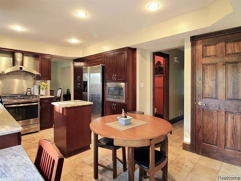 5363 English Dr — Photo 15