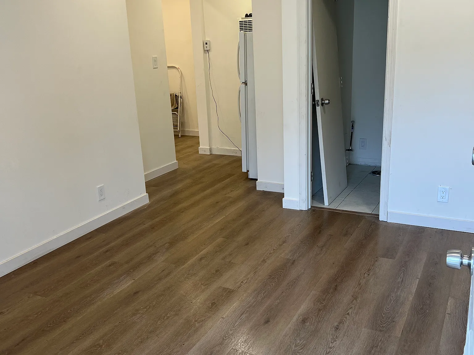 2 bed, 650 sqft, $2,400 — Photo 2