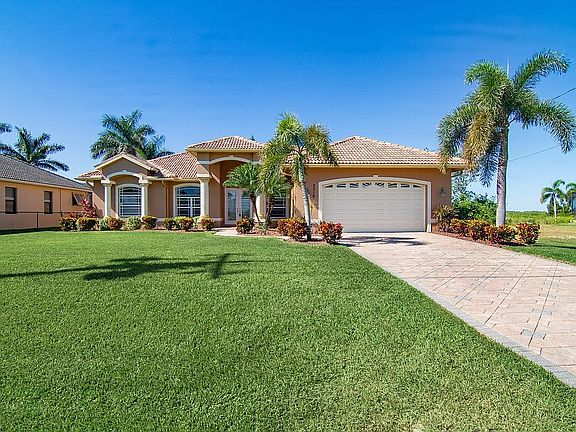 3rd image of 3316 Surfside Blvd