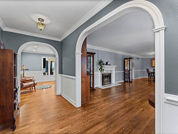 5th image of 3561 Florida Dr