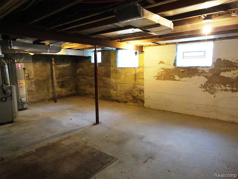 1726 Lyka St — Photo 20