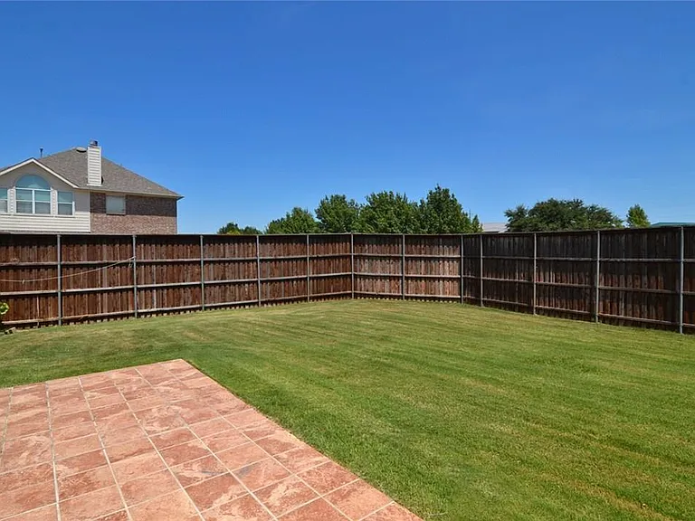 4401 Caledonia Creek Ln — Photo 10