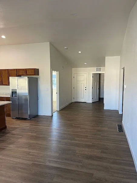 3 bed, $2,195 — Photo 4