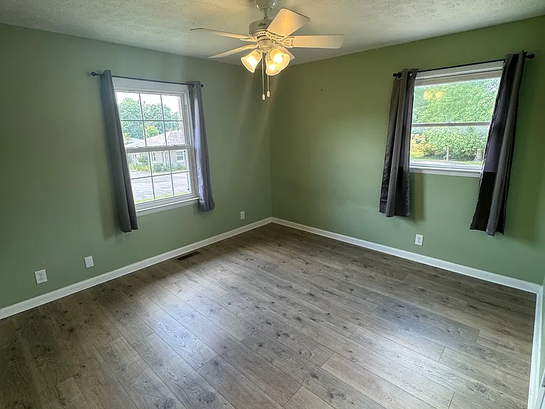 503 Center Dr — Photo 21
