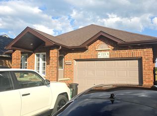 139 Green Vista Dr, Cambridge, ON N1T 1Y8