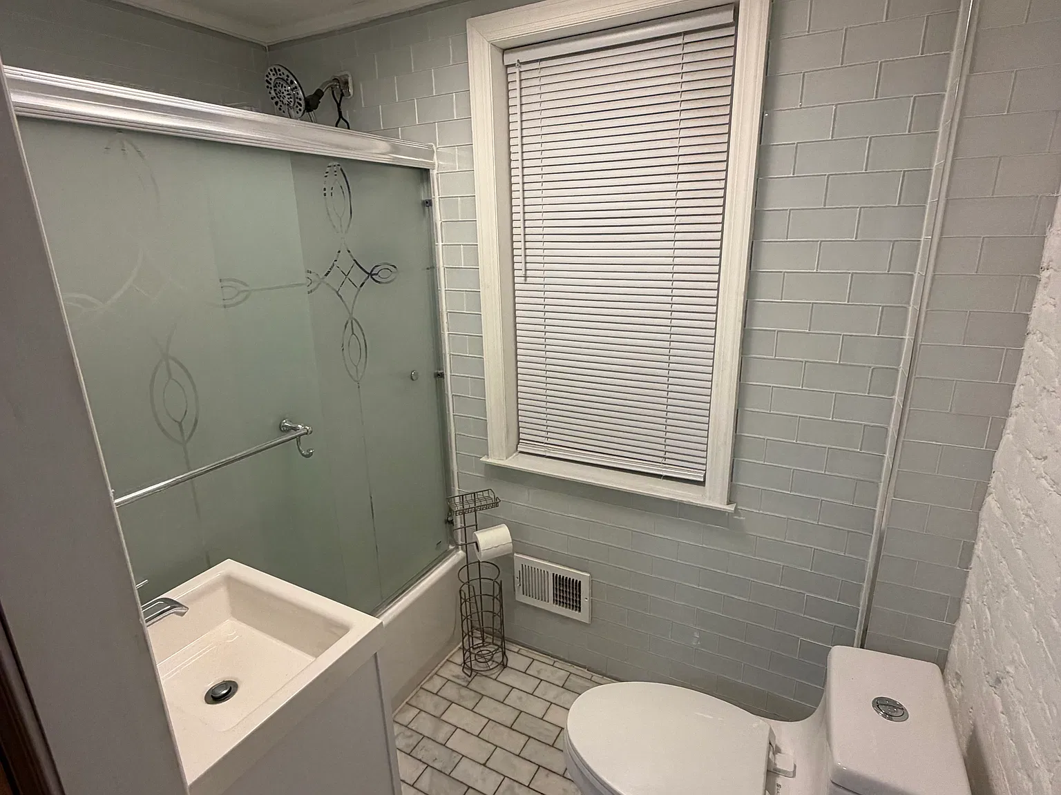2 bed, 1028 sqft, $1,990 — Photo 3