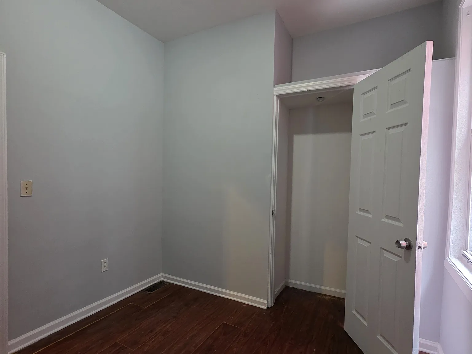 107 Grant Ave — Photo 3