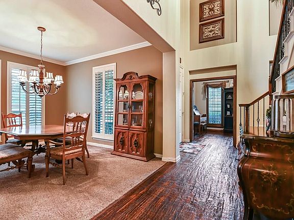 3rd image of 7116 Faraday Ln
