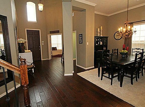 3rd image of 6321 Valley View Dr