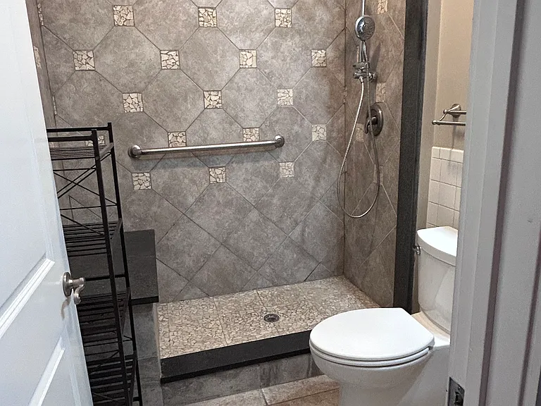 2nd Bathroom