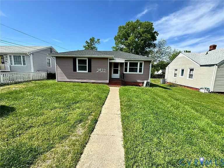 2922 Lincoln Ave — Photo 1