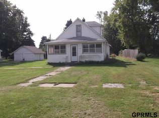 809 K St, Tekamah, NE 68061