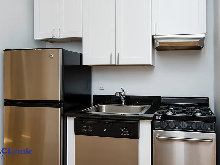 1361 Lexington Ave #2FW — Photo 5