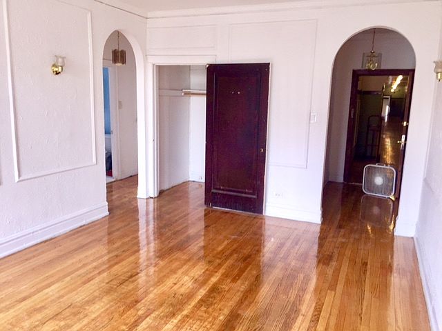 2nd image of 6822 N Ashland Blvd APT 1A