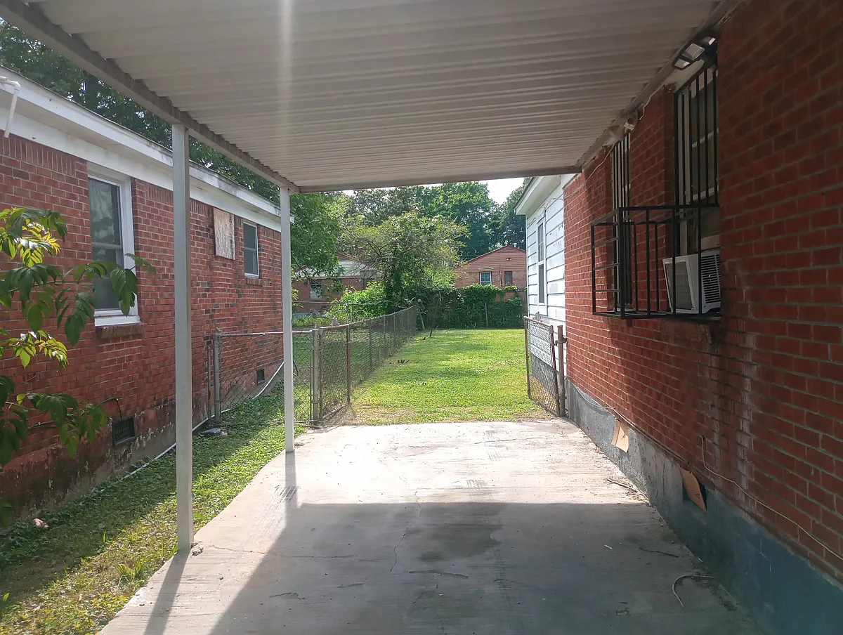 Building Photo - 1587 Rice St