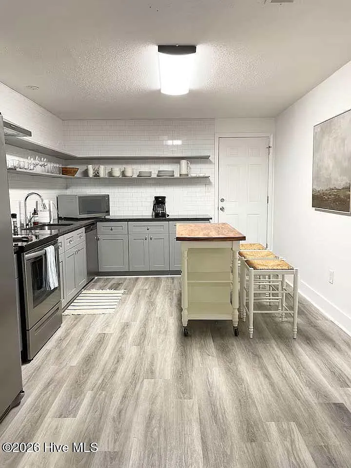 2 bed, 2.0 bath, $1,700 — Photo 4