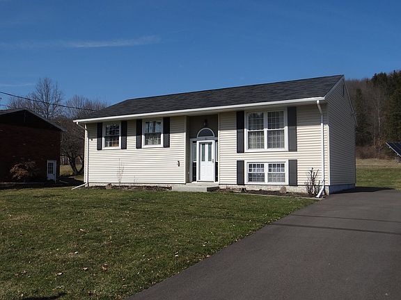 2nd image of 31 Red Wing Ln