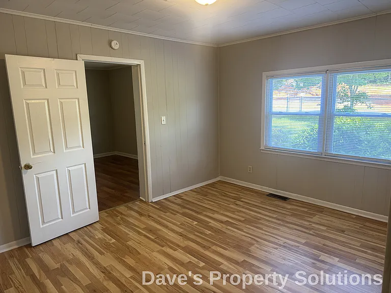 440 Buick St — Photo 12