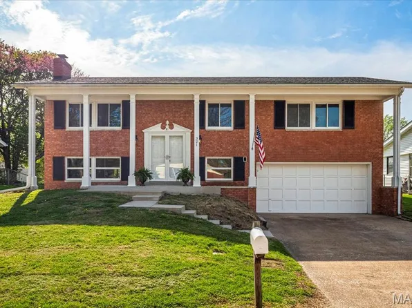 321 Roanoke Dr, Belleville, IL 62221