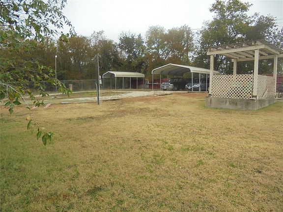 5th image of 139 Fort Graham Rd