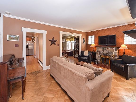 3rd image of 187 Westville Ave