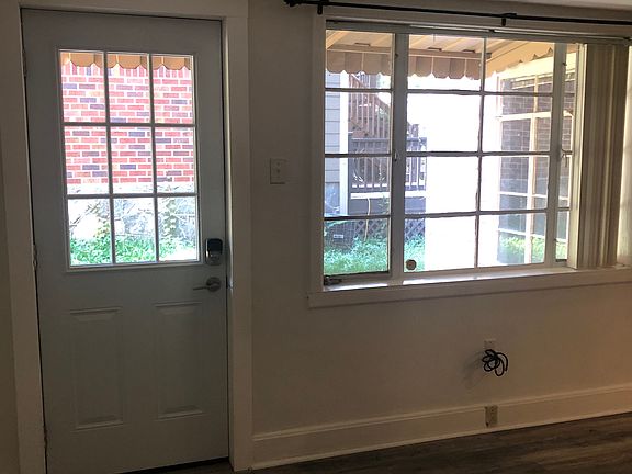 livinroom and apartment entrance