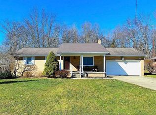 6940 Clingan Rd, Poland, OH 44514