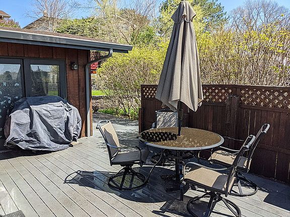 Spacious wrap-around deck 