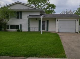 1120 W 72nd Ct, Merrillville, IN 46410