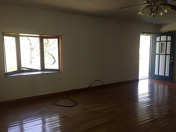 4th image of 518 Nola St