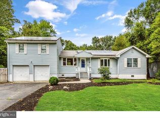 6 Hill Ln, Cream Ridge, NJ 08514