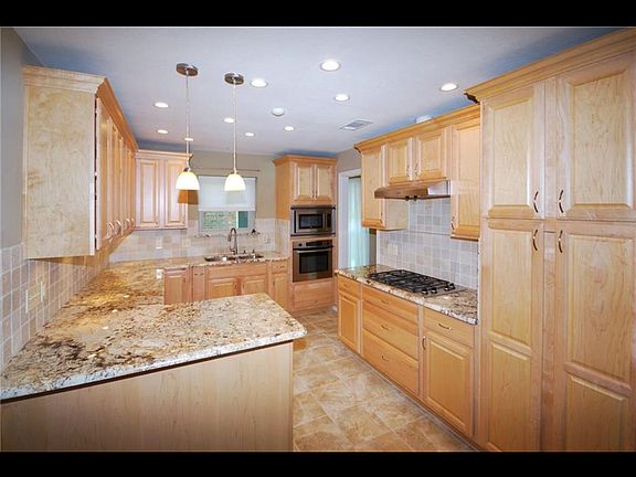 3rd image of 4412 Jenning Dr