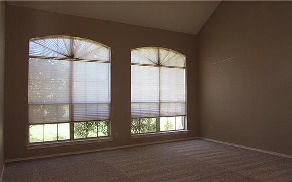 5th image of 3817 Fairhaven Dr
