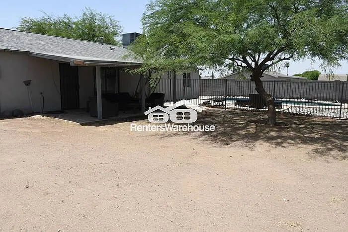 1550 W Pershing Ave — Photo 12