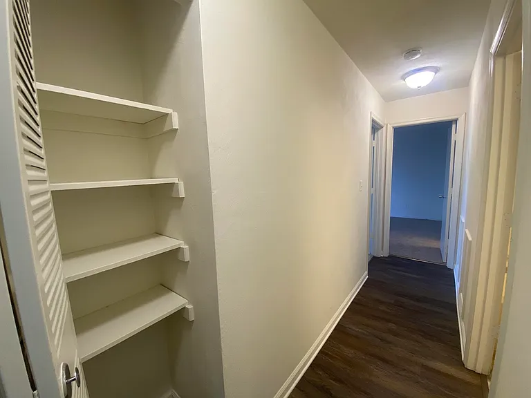 Princeton Circle West Apartments — Photo 102